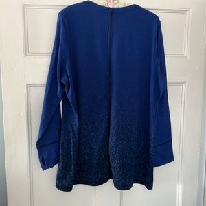 Active zone, royal blue, long sleeve, animal, print, ombré in woman size X